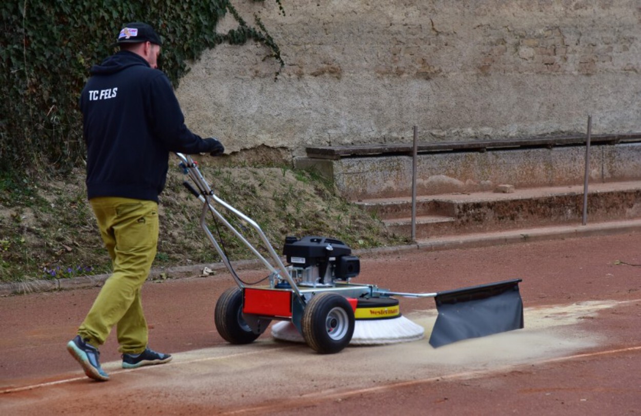 Startschuss für die Platzarbeiten